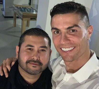 Príncipe herdeiro do trono Johor, na Malásia, completamente rendido a Cristiano Ronaldo