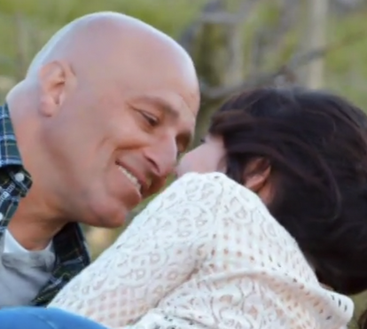 Já houve beijo! Agricultor Filipe, de 50 anos, não resiste a Raquel, de 24