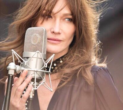 Mais uma estrela por cá. Carla Bruni em Viana do Castelo para ser madrinha de barco de luxo