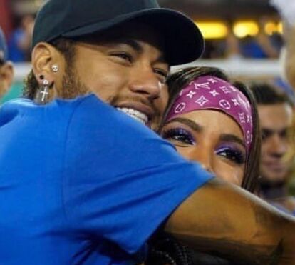 Começou romance? Anitta e Neymar juntos no Carnaval do Rio