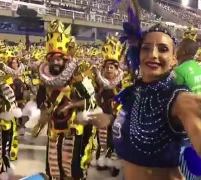 Luciana Abreu com samba no pé