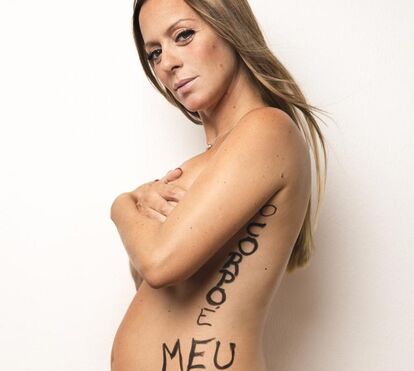 Ex-deputada Joana Amaral Dias celebra Dia Internacional da Mulher completamente nua