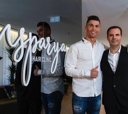 Noite de festa para Cristiano Ronaldo, Gio e Cristianinho para celebrar novo negócio em Madrid
