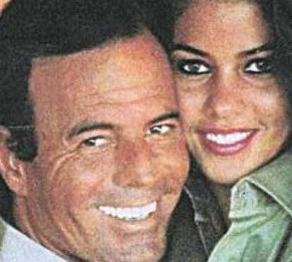 Droga e abusos sexuais. Ex-namorada acusa Julio Iglesias: 'Era cocainómano e obrigava-me a fazer sexo a três'
