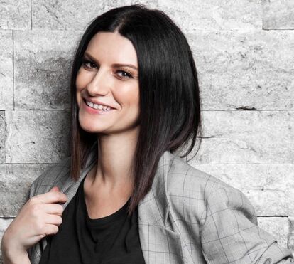 Laura Pausini vive momento embaraçoso