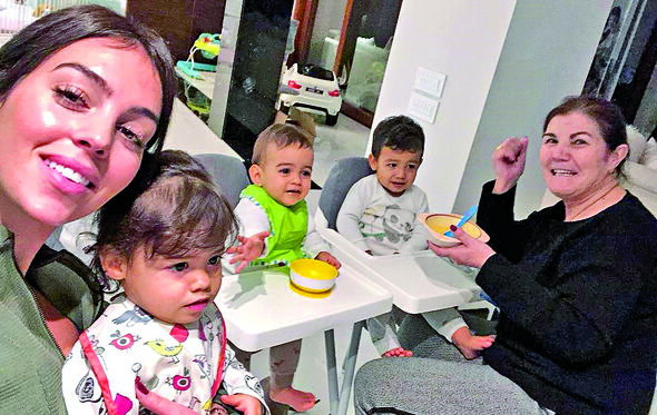 Georgina Rodríguez, Dolores, Eva, Alana Martina, Mateo