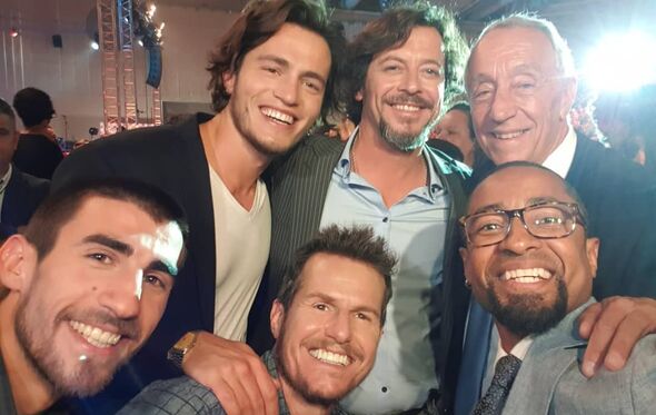 Marcelo Rebelo de Sousa com elenco de 'Alguém Perdeu'