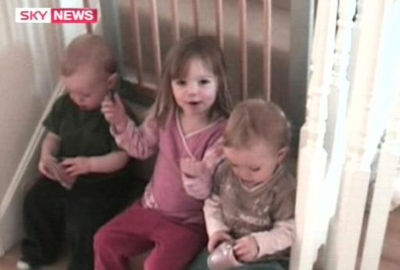 Maddie McCann com os irmãos, os gémeos Sean e Amelie