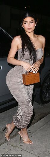 Kim, Kourtney, Khloé e Kylie: ninguém aguenta tanta sensualidade. 