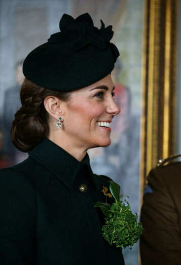Glamour de Kate em parada militar