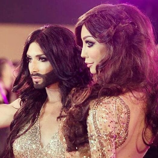 Reconhece este cantor famoso? 