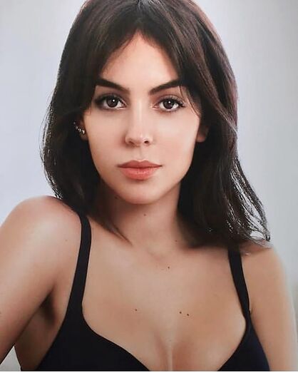 georgina, lingerie