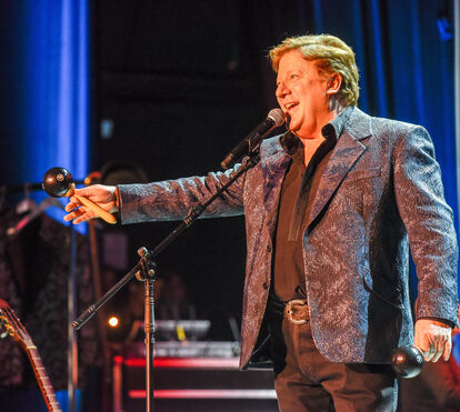 Herman José enche Coliseu de Lisboa com muitas caras conhecidas para noite muito divertida