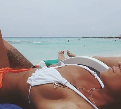 Romance é recente mas Aurea e ator e modelo Ricardo Oliveira já não se largam 