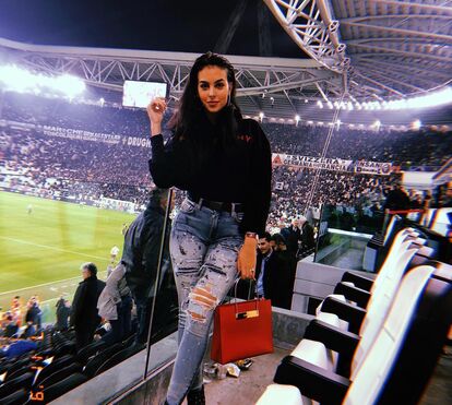 Descubra as diferenças! Georgina Rodríguez e mulher de Messi estão cada vez mais parecidas 