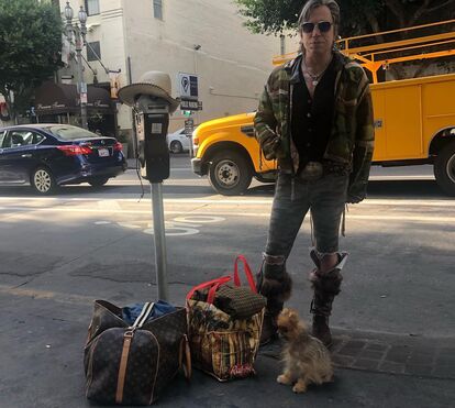 Meu Deus, que transformação! Mickey Rourke está completamente desfigurado e parece um boneco 