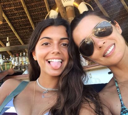 Maria Cerqueira Gomes de férias no Brasil com filha, Francisca 