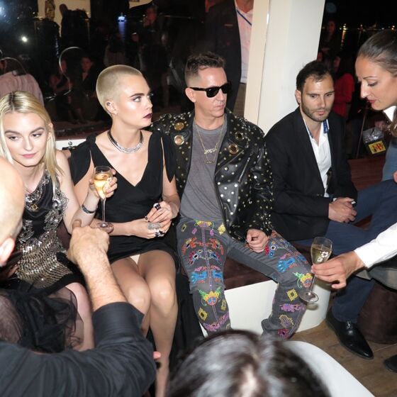  Cara Delevingne