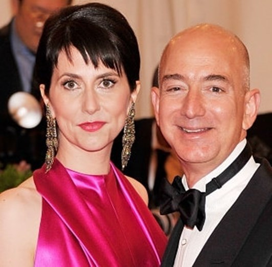 Ex Companheira De Jeff Bezos A Terceira Mulher Mais Rica Do Mundo Casou Se Com Professor Dos