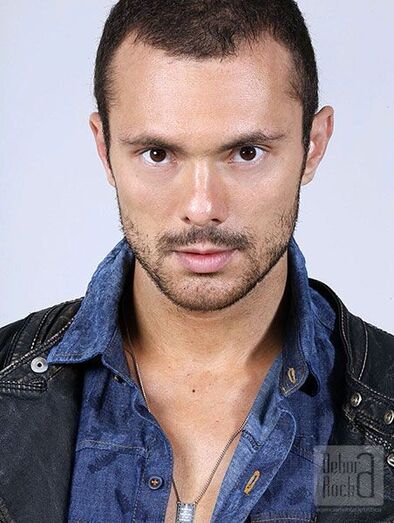 adriano toloza