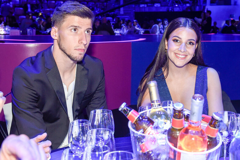 april ivy, ruben dias