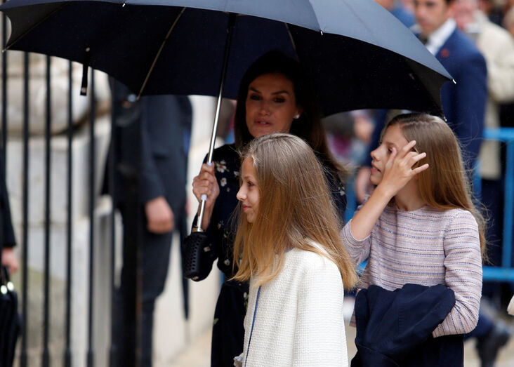 Letizia e família real espanhola nas cerimónias da Pascoa 