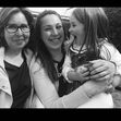 Joana Madeira com a mãe e a filha. 