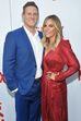 Trevor Engelson com a sua atual esposa. 
