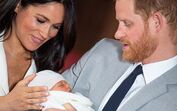 Meghan Marke e o píncipe Harry na apresentação oficial do primeiro filho. 
