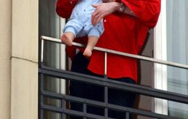 Blanket, o filho mais novo de Michael Jackson, surge em fotos raras e é a cara do pai
