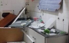 Mãe e irmã de Sofia Ribeiro deixam casa com rasto de destruição