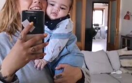 Amoroso! Carolina Deslandes canta "música da tia" ao bebé Guilherme