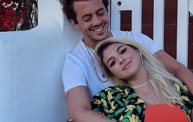 Bárbara Bandeira e Kasha mostram paixão e fãs criticam: "Teu pai é bem novo"