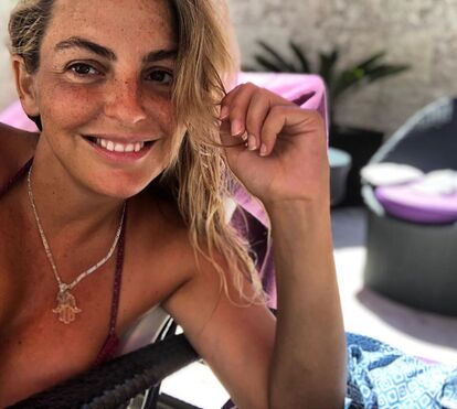 Na reta final da gravidez, Jessica Athayde mostra desafio para sair do carro