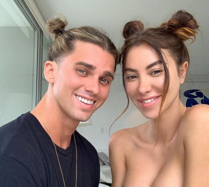 Modelo de sucesso na Internet arrasado por publicar fotos íntimas da namorada