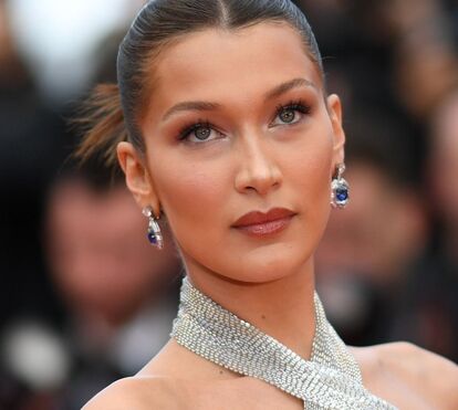 Tão nova e já tão operada! Como Bella Hadid mudou em tão poucos anos 