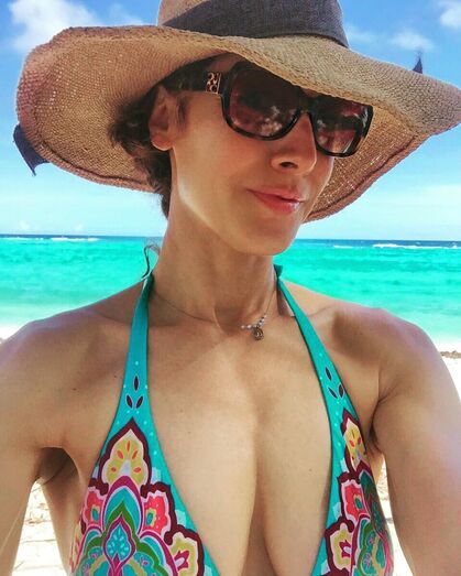 Jennifer Beals