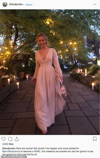 Jennifer Lawrence com o vestido.