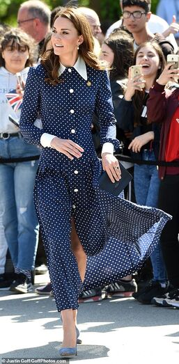 Kate Middleton vestido bolinhas