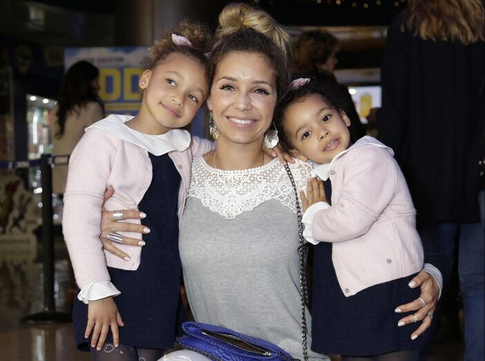 Luciana Abreu com as filhas.
