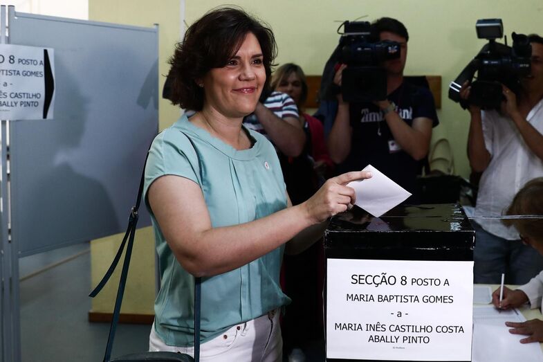 Assunção Cristas, CDS, Eleições europeias, políticos, urnas, mesas de voto