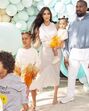 Kim Kardashian, Kanye West, filhas