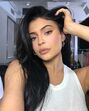 moda e beleza, sobrancelhas marcadas