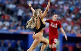 Quem é afinal a modelo russa que invadiu o jogo da Liga dos Campeões, em Madrid?