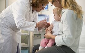 Vamos lá acabar com o virus! Portugueses começam a ser vacinados contra a covid-19 no início de janeiro. Conheça o plano.