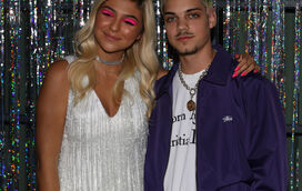 Ups! Bárbara Bandeira passa meia-noite com o 'ex' e namorado chega de surpresa