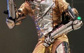 Médico revela anomalia nos genitais de Michael Jackson e explica o uso das calças pretas