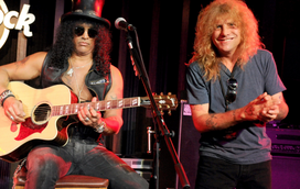 Bizarro: ex-baterista dos Guns N' Roses esfaqueia-se a si próprio na barriga e vai para o hospital de urgência