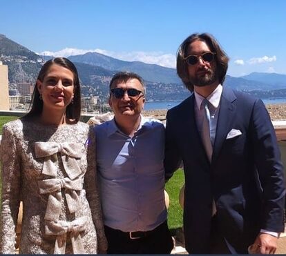 Vivam os noivos. Charlotte Casiraghi e Dimitri Rassam já casaram e esta é a primeira foto