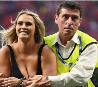 As fotos 'quentes' da modelo russa que invadiu a final da Liga dos Campeões